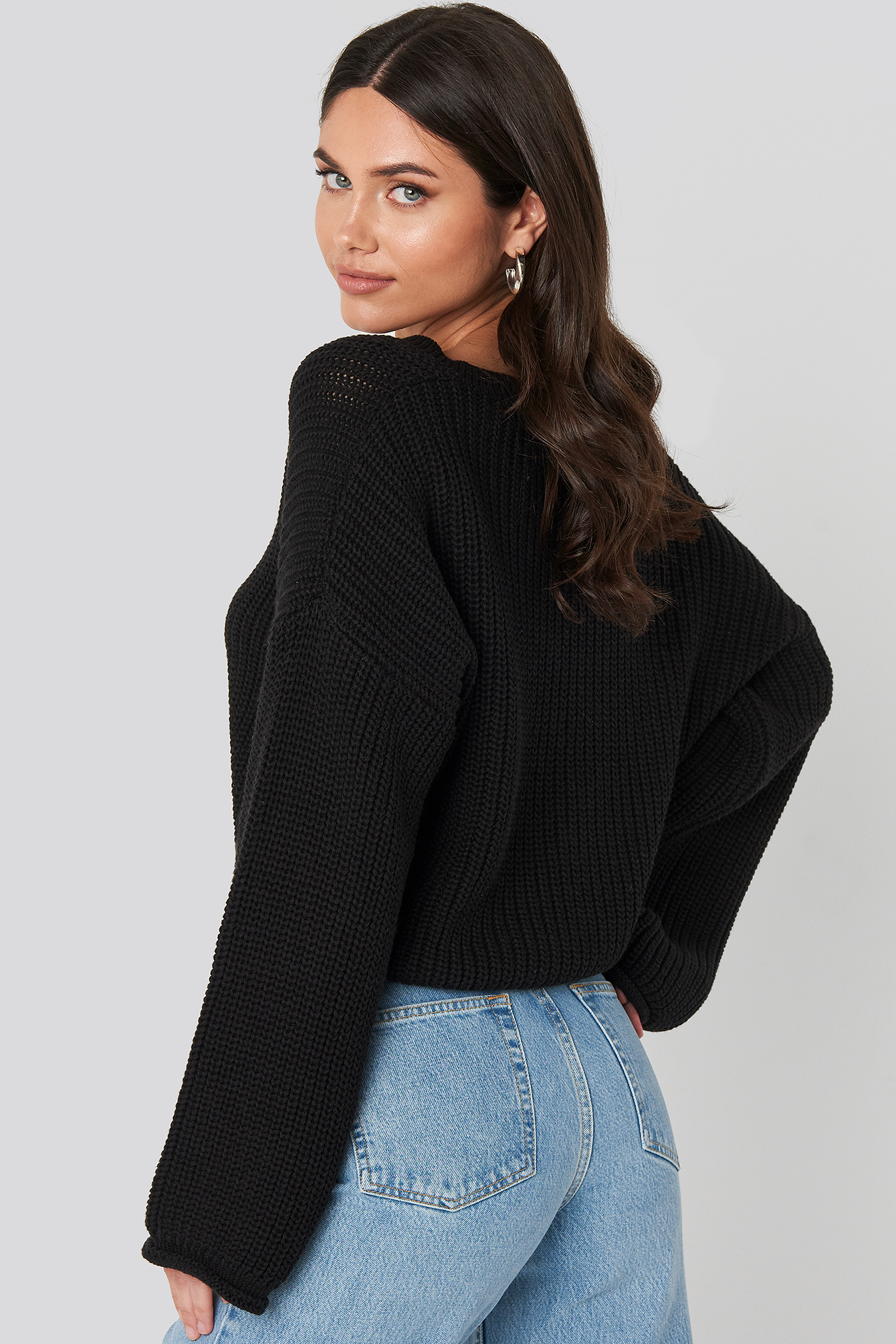 Cropped Vneck Knitted Sweater Noir nakd.fr